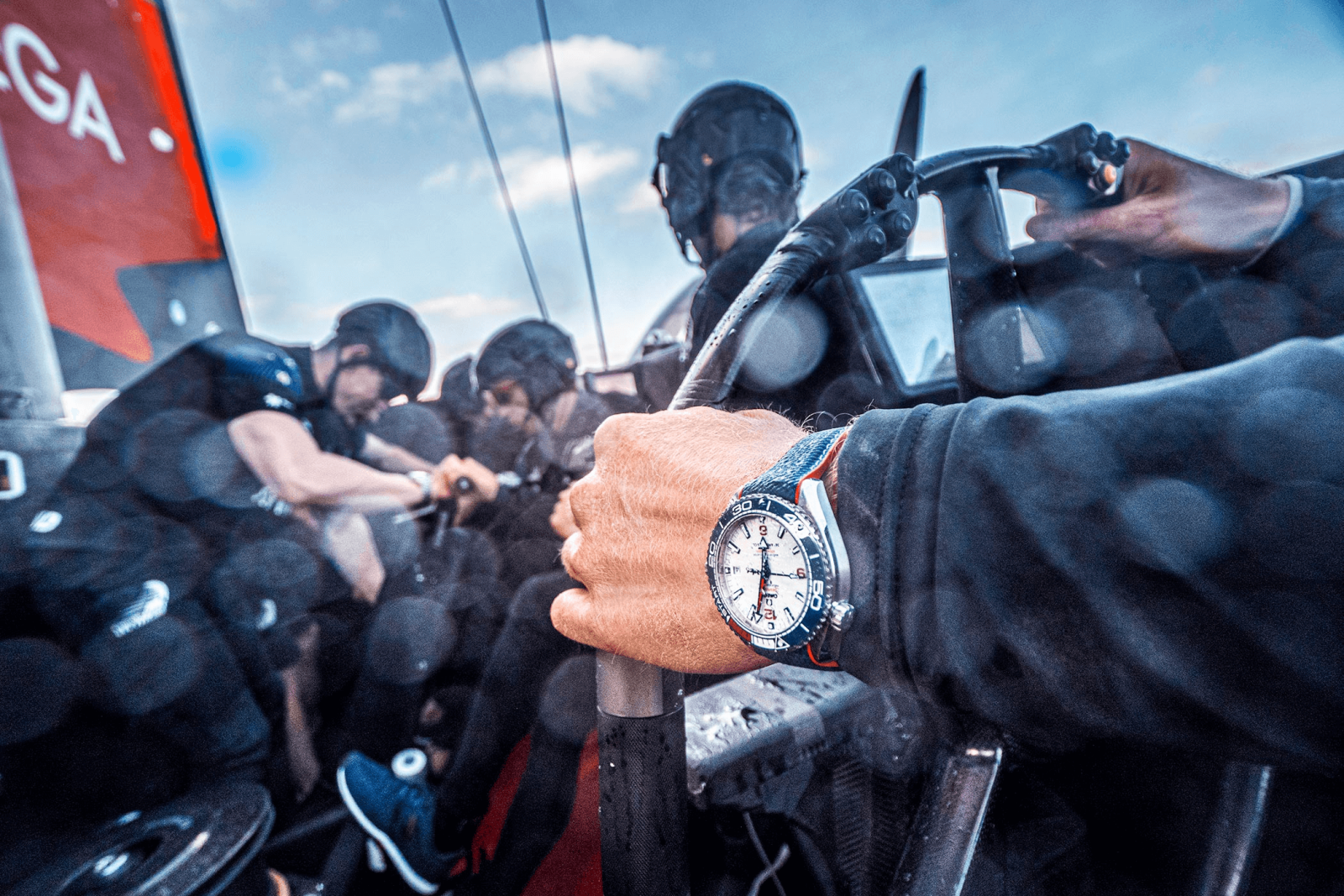 đồng hồ đỏ xanh trắng  OMEGA Seamaster Planet Ocean Phiên Bản Limited America's Cup 36th