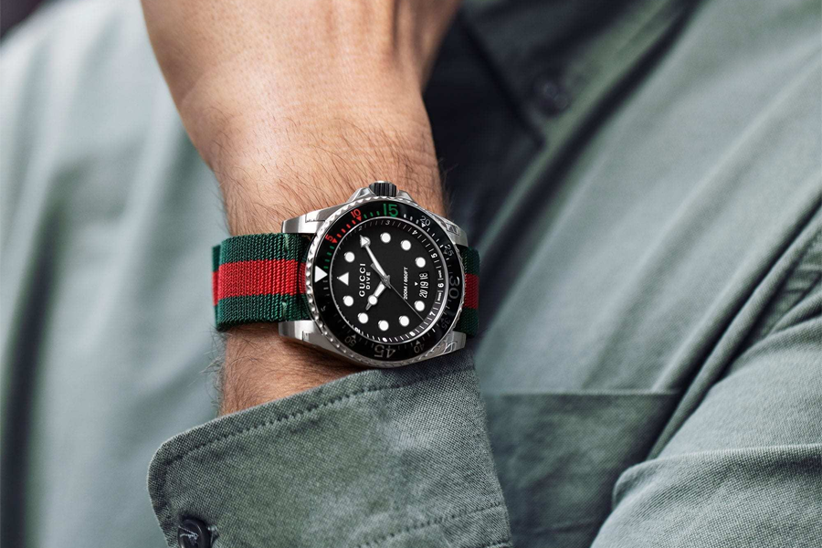 BST đồng hồ nam Gucci Dive